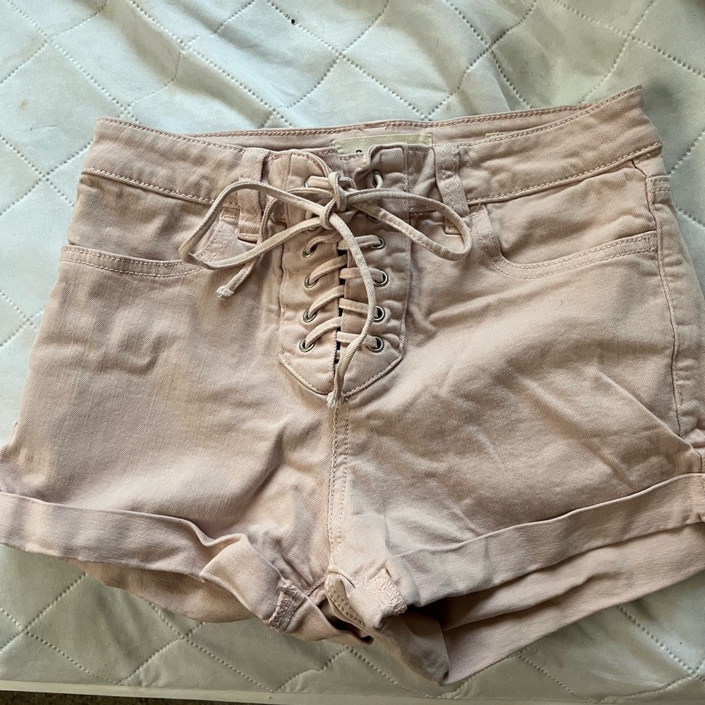 Pacsun laced high waisted shorts